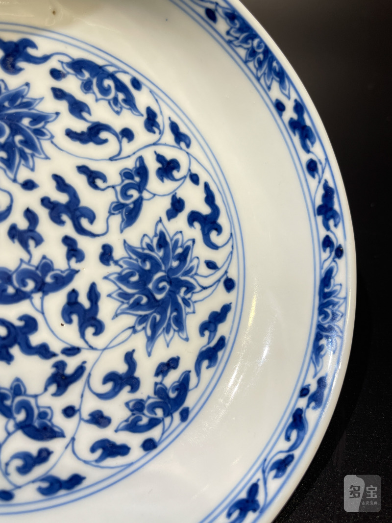 清康熙 青花缠枝莲纹盘 - 图5